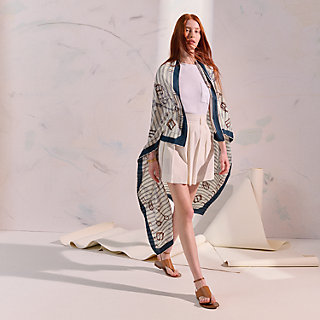 【シックな彩】HERMES ショール 140 Chevaux Dechaines marine Chevaux Dechaines shawl 140 | Hermès Mainland China